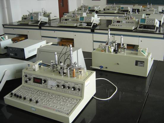 LGJZ-121A型 檢測與轉(zhuǎn)換(傳感器)技術(shù)實(shí)驗(yàn)儀(12種傳感器)
